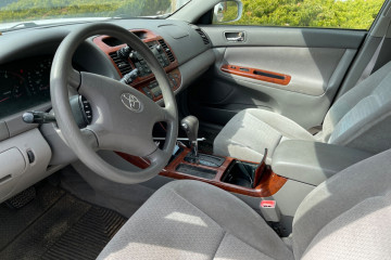 2002 Toyota Camry - Photo 2 of 4